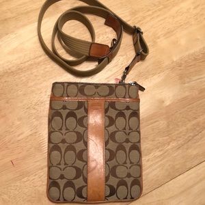 Tan Coach small signature bag